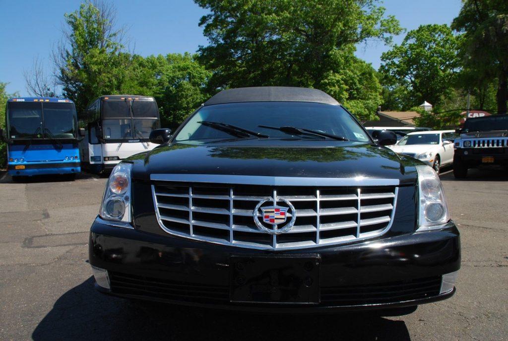 2010 Cadillac DTS Black – runs and drives excellent