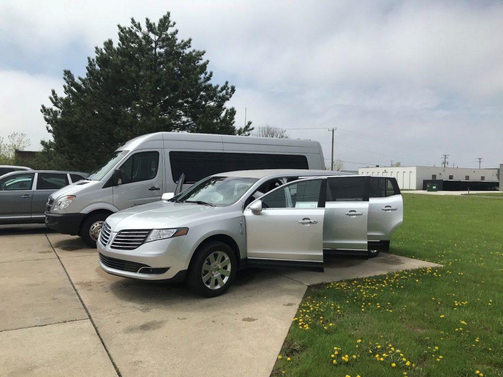 2017 Lincoln MKT Limousine in GREAT CONDITION