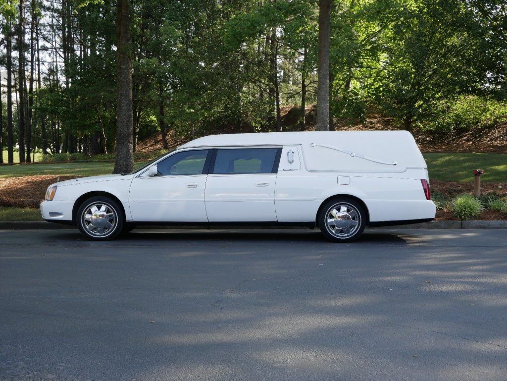 excellent shape 2000 Cadillac DeVille hearse