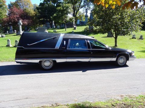 VERY NICE 1996 Cadillac Fleetwood Hearse for sale